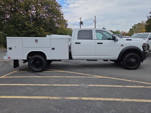 2025 RAM Ram 5500 Chassis Cab RAM 5500 TRADESMAN CHASSIS CREW CAB 4X4 60 CA