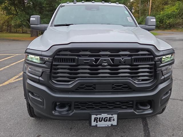 2025 RAM Ram 5500 Chassis Cab RAM 5500 TRADESMAN CHASSIS CREW CAB 4X4 60 CA