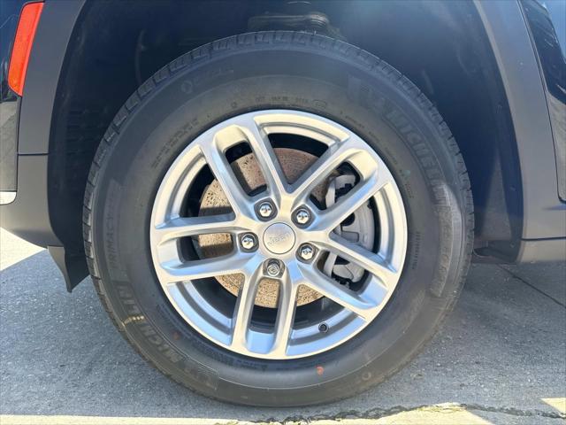 2025 Jeep Grand Cherokee GRAND CHEROKEE L LAREDO X 4X2