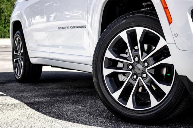 2025 Jeep Grand Cherokee GRAND CHEROKEE OVERLAND 4X4