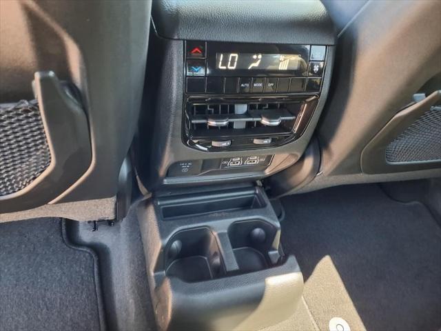2025 Jeep Grand Cherokee Laredo 4x4
