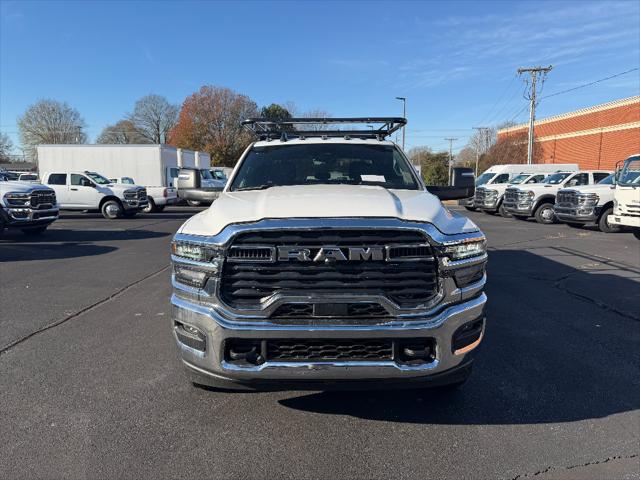 2025 RAM Ram 3500 Chassis Cab RAM 3500 TRADESMAN CREW CAB CHASSIS 4X4 60 CA