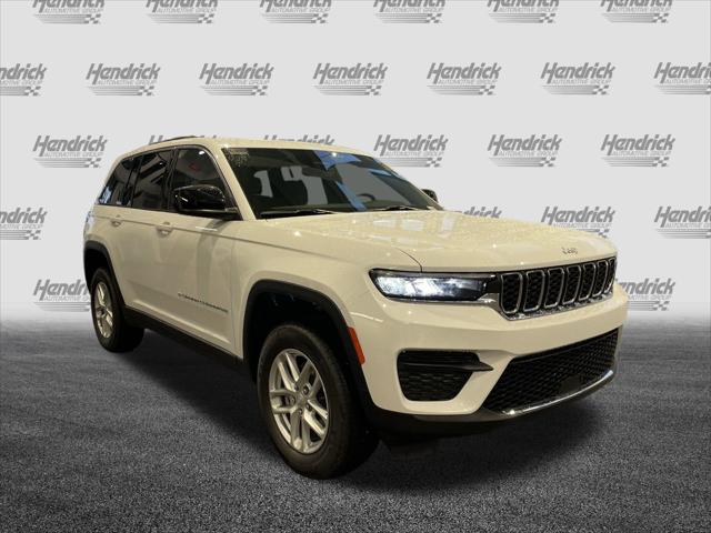 2025 Jeep Grand Cherokee GRAND CHEROKEE LAREDO X 4X4