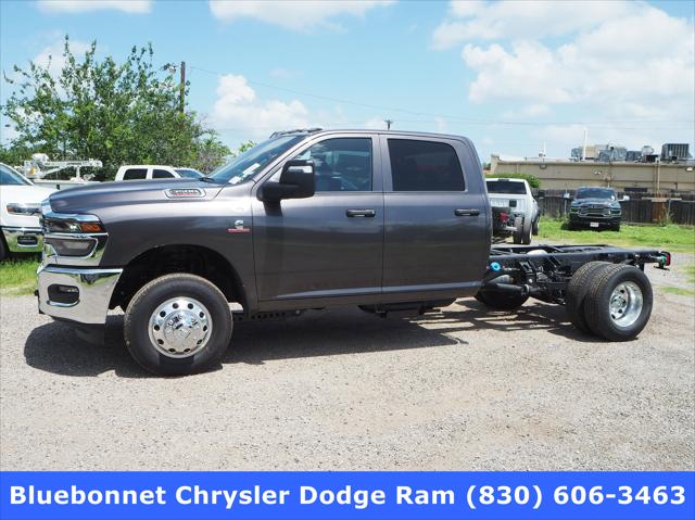 2025 RAM Ram 3500 Chassis Cab RAM 3500 TRADESMAN CREW CAB CHASSIS 4X4 60 CA