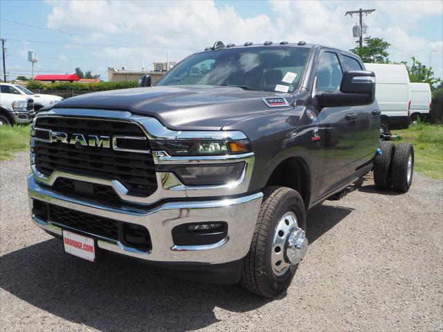 2025 RAM Ram 3500 Chassis Cab RAM 3500 TRADESMAN CREW CAB CHASSIS 4X4 60 CA