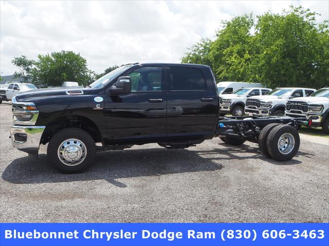 2025 RAM Ram 3500 Chassis Cab RAM 3500 TRADESMAN CREW CAB CHASSIS 4X4 60 CA