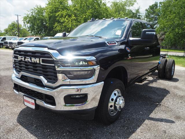 2025 RAM Ram 3500 Chassis Cab RAM 3500 TRADESMAN CREW CAB CHASSIS 4X4 60 CA