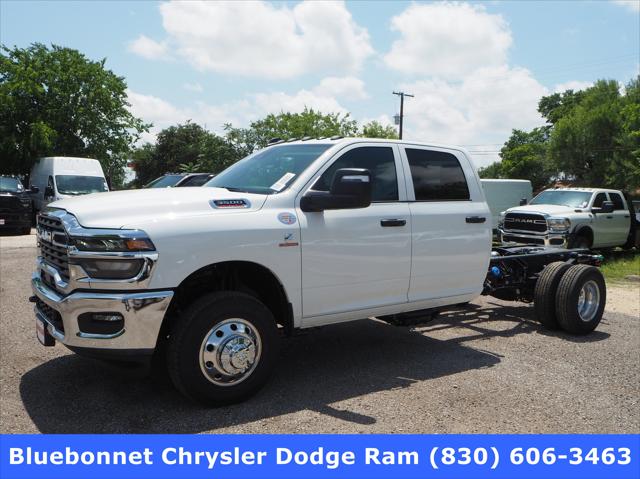 2025 RAM Ram 3500 Chassis Cab RAM 3500 TRADESMAN CREW CAB CHASSIS 4X4 60 CA