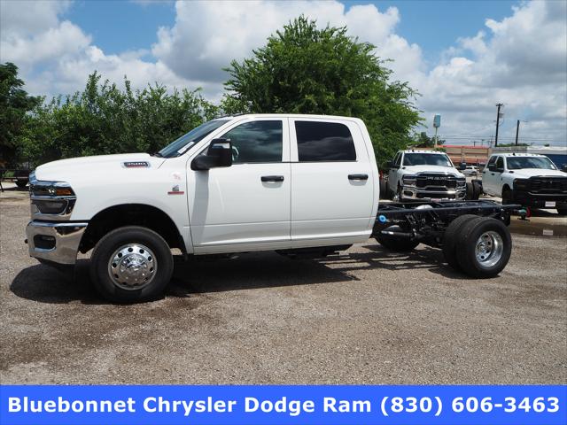 2025 RAM Ram 3500 Chassis Cab RAM 3500 TRADESMAN CREW CAB CHASSIS 4X4 60 CA