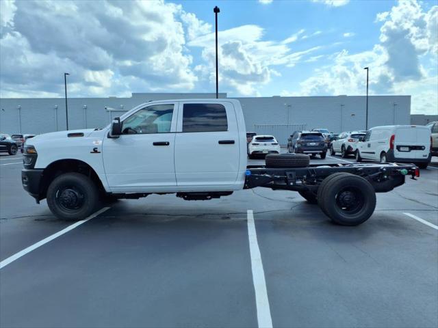 2025 RAM Ram 3500 Chassis Cab RAM 3500 TRADESMAN CREW CAB CHASSIS 4X4 60 CA