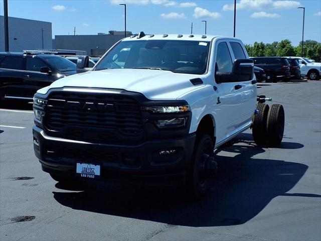 2025 RAM Ram 3500 Chassis Cab RAM 3500 TRADESMAN CREW CAB CHASSIS 4X4 60 CA
