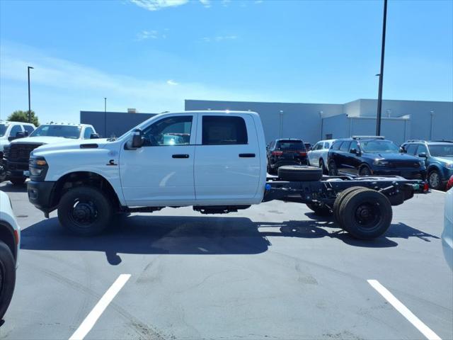 2025 RAM Ram 3500 Chassis Cab RAM 3500 TRADESMAN CREW CAB CHASSIS 4X4 60 CA