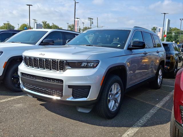2025 Jeep Grand Cherokee GRAND CHEROKEE L LAREDO X 4X4