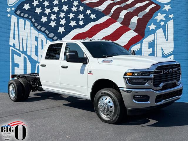 2025 RAM Ram 3500 Chassis Cab RAM 3500 TRADESMAN CREW CAB CHASSIS 4X4 60 CA