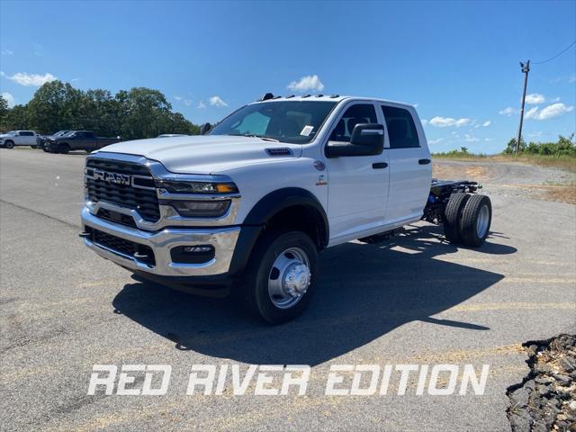 2025 RAM Ram 5500 Chassis Cab RAM 5500 TRADESMAN CHASSIS CREW CAB 4X4 60 CA