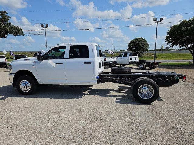 2025 RAM Ram 3500 Chassis Cab RAM 3500 TRADESMAN CREW CAB CHASSIS 4X4 60 CA