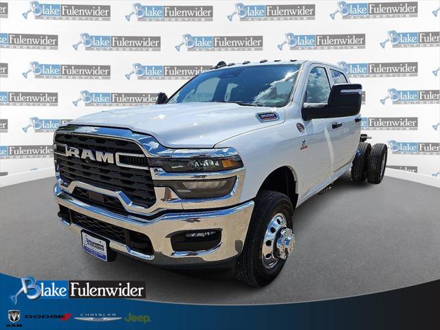 2025 RAM Ram 3500 Chassis Cab RAM 3500 TRADESMAN CREW CAB CHASSIS 4X4 60 CA