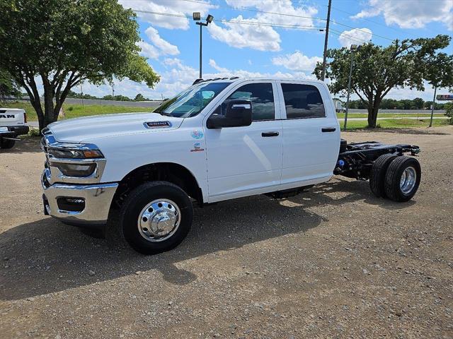 2025 RAM Ram 3500 Chassis Cab RAM 3500 TRADESMAN CREW CAB CHASSIS 4X4 60 CA