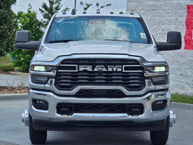 2025 RAM Ram 3500 RAM 3500 TRADESMAN CREW CAB 4X4 8 BOX