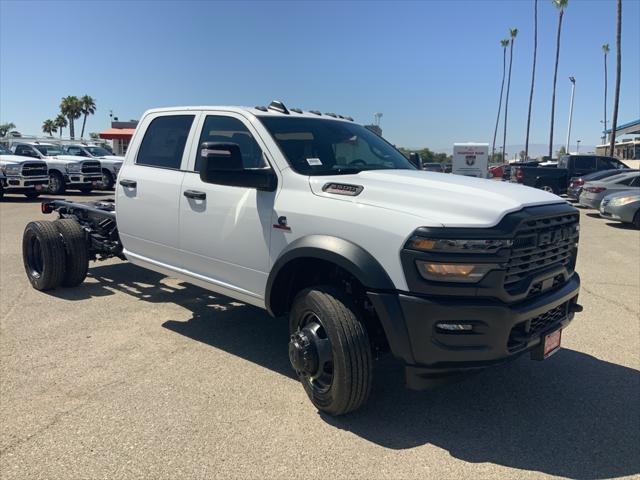 2025 RAM Ram 5500 Chassis Cab RAM 5500 TRADESMAN CHASSIS CREW CAB 4X4 60 CA