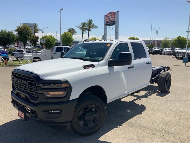 2025 RAM Ram 3500 Chassis Cab RAM 3500 TRADESMAN CREW CAB CHASSIS 4X2 60 CA