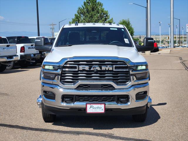 2025 RAM Ram 3500 Chassis Cab RAM 3500 TRADESMAN CREW CAB CHASSIS 4X4 60 CA