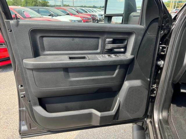 2025 Ram 2500 Tradesman Crew Cab 4x4 6'4" Box
