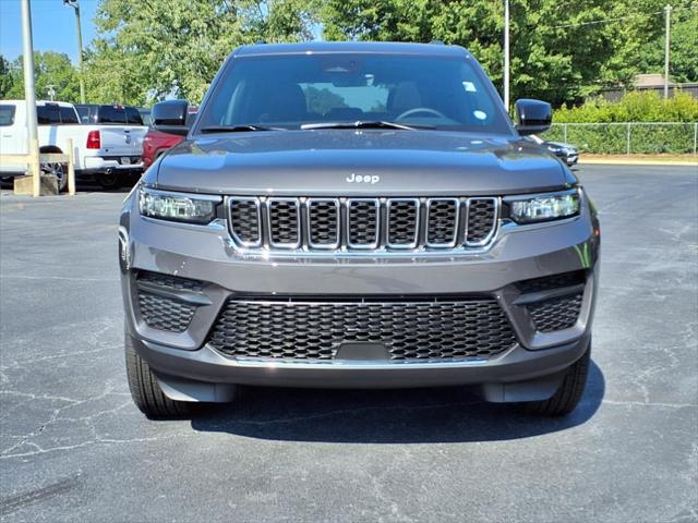 2025 Jeep Grand Cherokee GRAND CHEROKEE LAREDO X 4X4