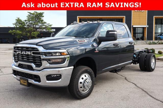2025 RAM Ram 3500 Chassis Cab RAM 3500 TRADESMAN CREW CAB CHASSIS 4X4 60 CA
