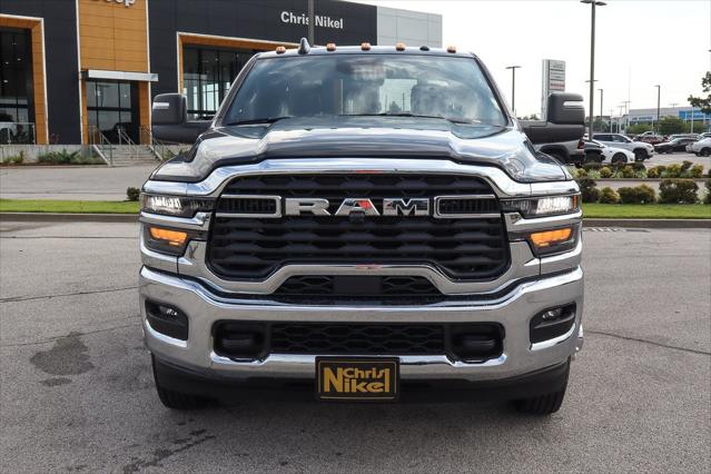 2025 RAM Ram 3500 Chassis Cab RAM 3500 TRADESMAN CREW CAB CHASSIS 4X4 60 CA