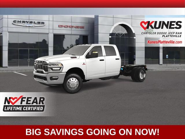 2025 RAM Ram 3500 Chassis Cab RAM 3500 TRADESMAN CREW CAB CHASSIS 4X4 60 CA
