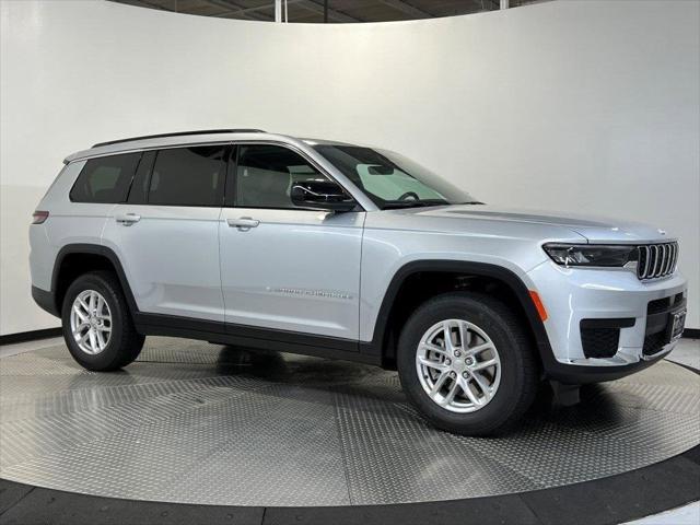 2025 Jeep Grand Cherokee GRAND CHEROKEE L LAREDO X 4X4