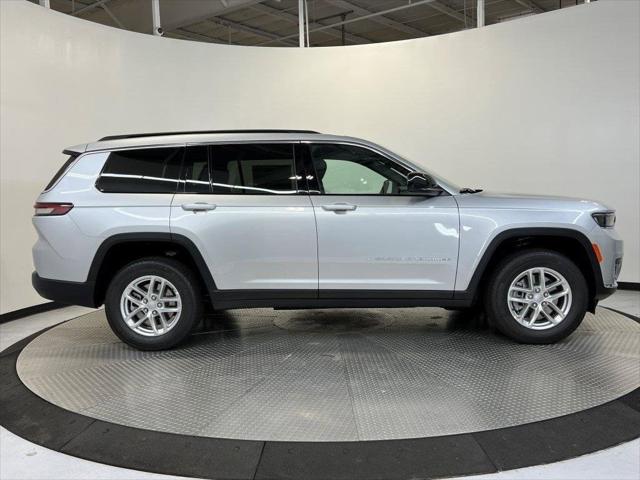 2025 Jeep Grand Cherokee GRAND CHEROKEE L LAREDO X 4X4