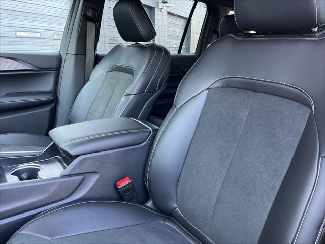 2025 Jeep Grand Cherokee GRAND CHEROKEE L ALTITUDE X 4X4 2025 Jeep Grand Cherokee GRAND CHEROKEE L ALTITUDE X 4X4