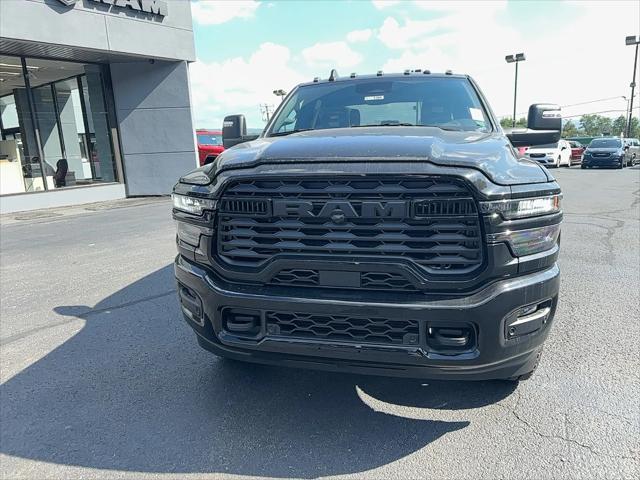 2025 RAM Ram 3500 RAM 3500 BIG HORN CREW CAB 4X4 8 BOX