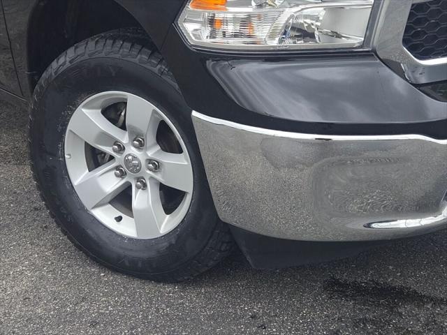 2023 RAM 1500 Classic SLT Crew Cab 4x4 57 Box