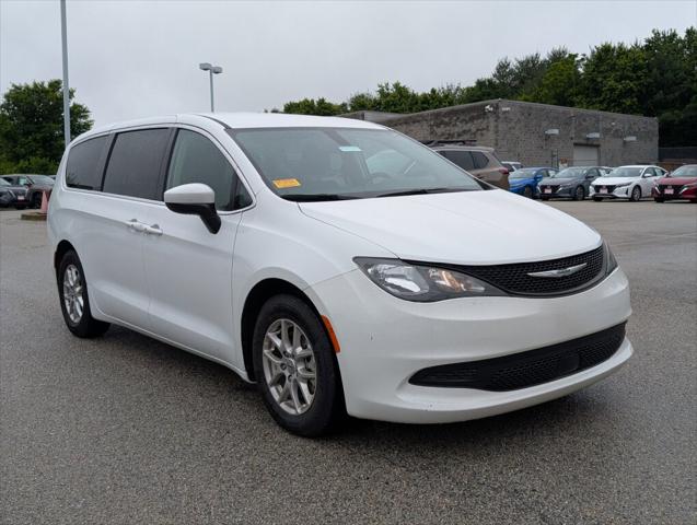 2022 Chrysler Voyager LX
