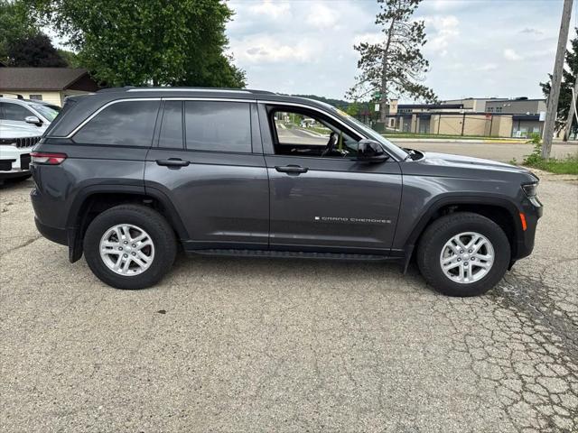 2022 Jeep Grand Cherokee Laredo 4x4