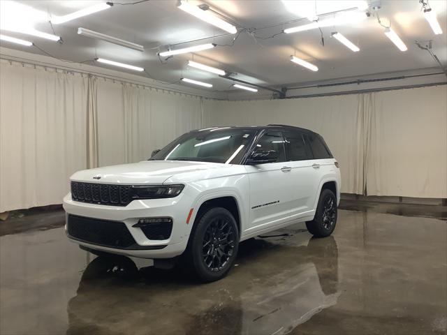 2025 Jeep Grand Cherokee GRAND CHEROKEE SUMMIT RESERVE 4X4