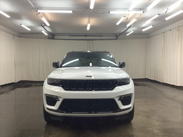 2025 Jeep Grand Cherokee GRAND CHEROKEE SUMMIT RESERVE 4X4
