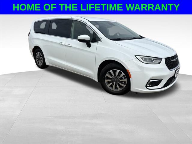 2023 Chrysler Pacifica Hybrid Touring L