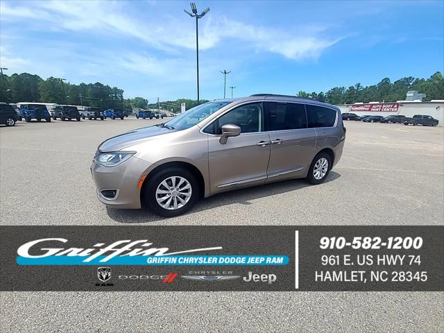 2017 Chrysler Pacifica Touring-L
