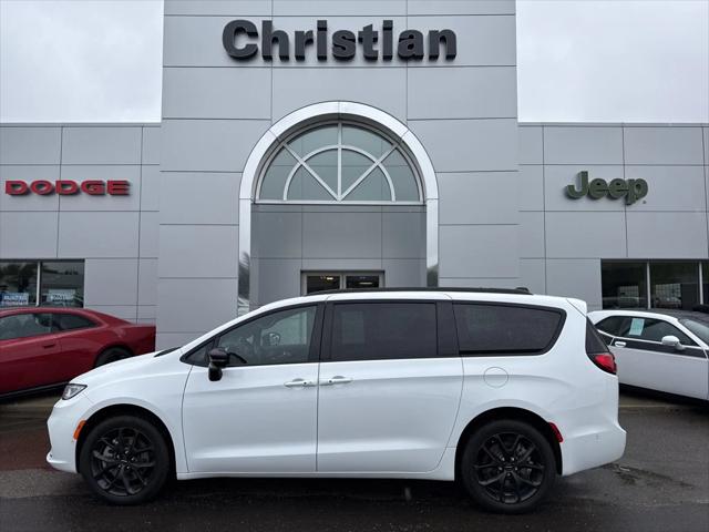 2024 Chrysler Pacifica Limited AWD