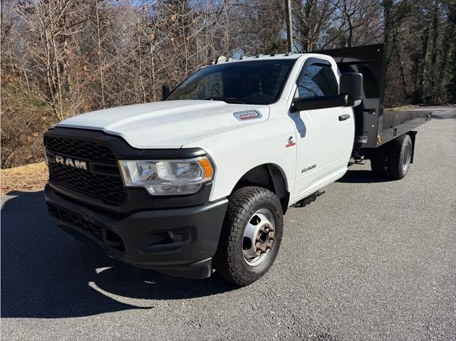 2022 RAM 3500 Chassis Tradesman/SLT