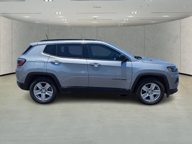 2022 Jeep Compass Latitude FWD