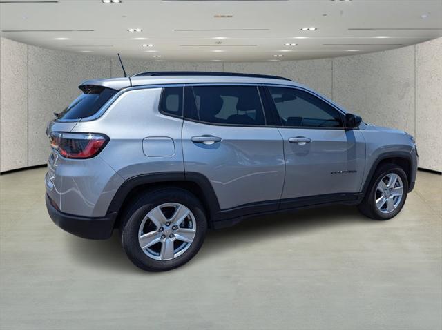 2022 Jeep Compass Latitude FWD