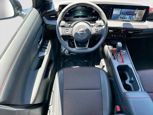 2025 Nissan Kicks SR FWD