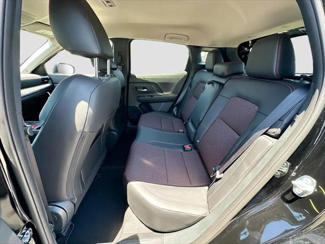 2025 Nissan Kicks SR FWD