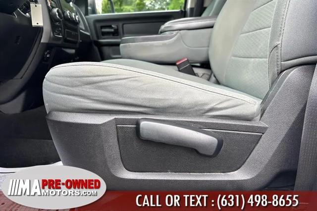 2017 Ram 1500 Express Quad Cab 4x4 6'4" Box