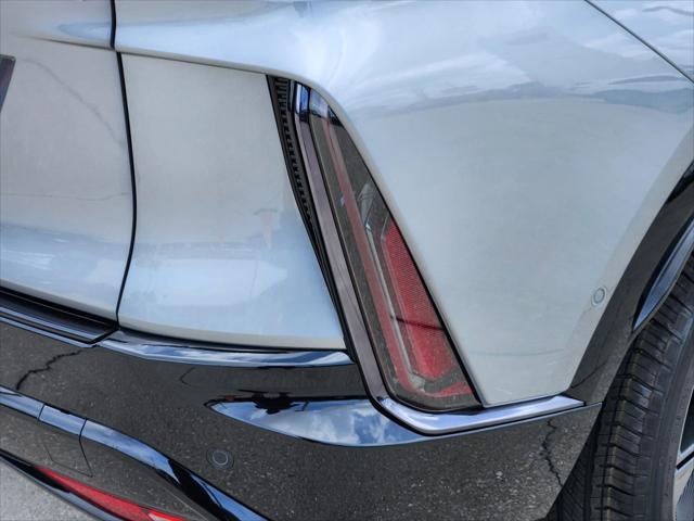 2025 Cadillac iQ Sport w/1SK